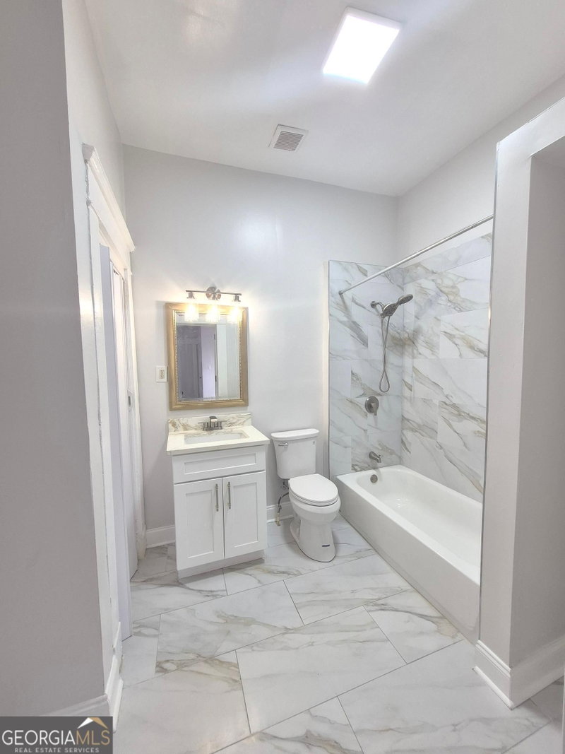 Photo 24 of 1078 Arlington Avenue SW