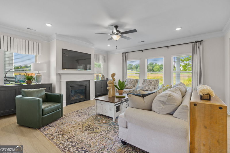 Photo 4 of 5044 Cecelia Drive