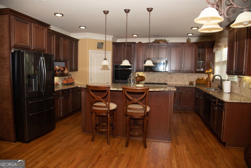 Photo 16 of 2825 Olivine Drive