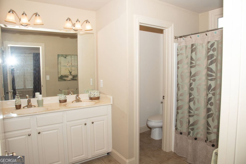 Photo 38 of 2825 Olivine Drive