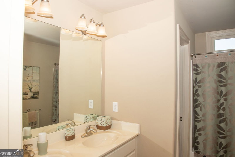 Photo 39 of 2825 Olivine Drive
