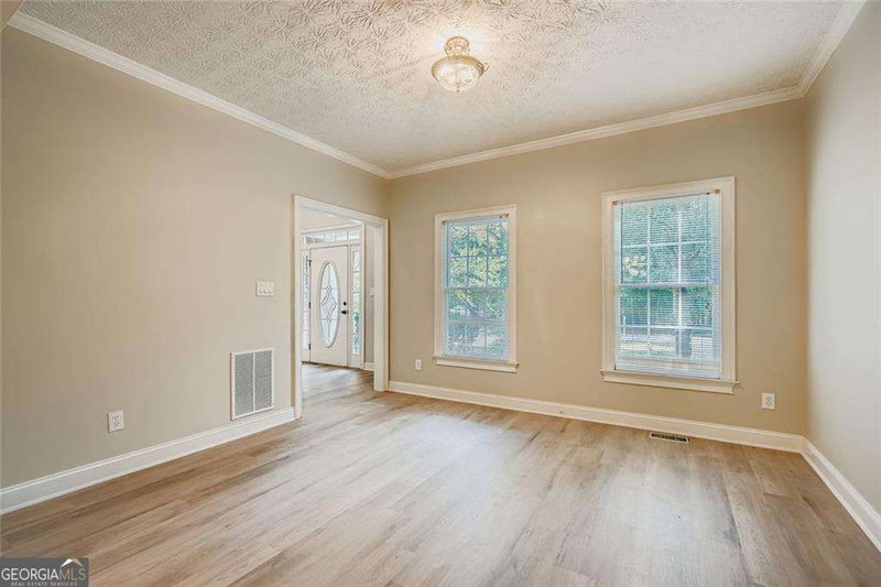 Photo 5 of 100 Hamilton Glen Court
