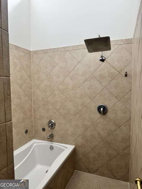 Photo 21 of 1345 Stirling Court NW