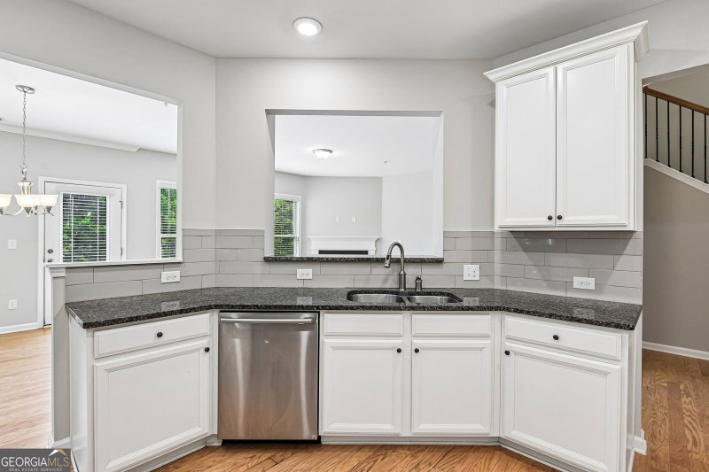 Photo 9 of 1208 Foxcroft Lane