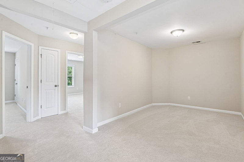 Photo 10 of 1208 Foxcroft Lane