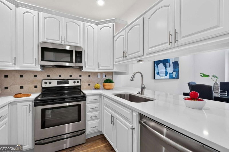 Photo 5 of 2499 Peachtree Road NE #508