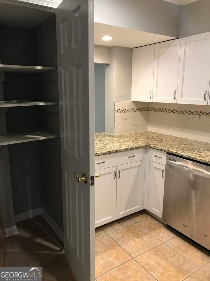 Photo 5 of 3101 Colonial Way #O