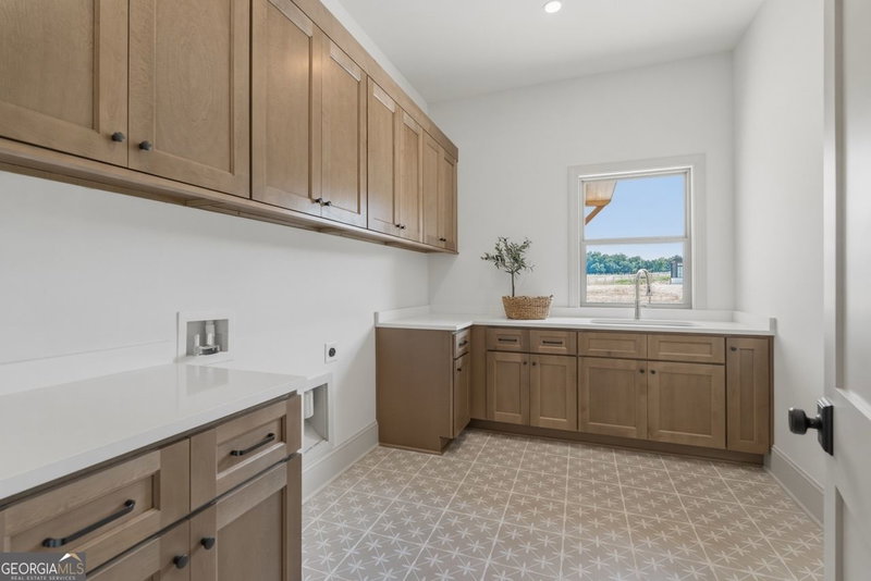 Photo 36 of 2091 Wilkie Road
