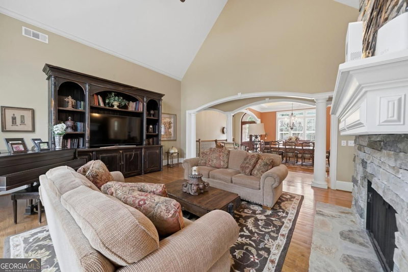 Photo 19 of 1051 Cawthorne Lane