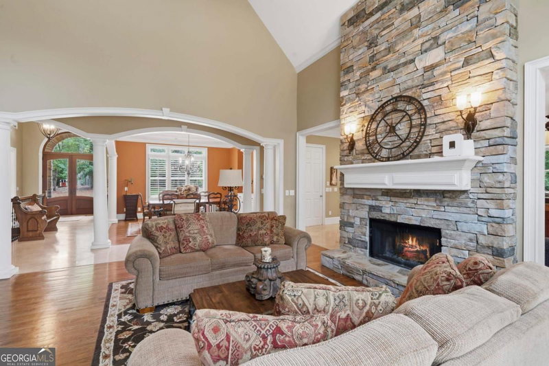 Photo 20 of 1051 Cawthorne Lane