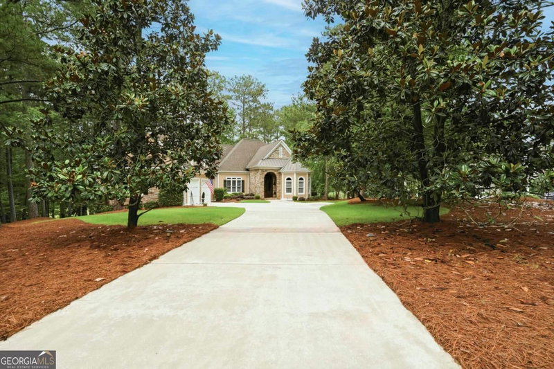 Photo 3 of 1051 Cawthorne Lane