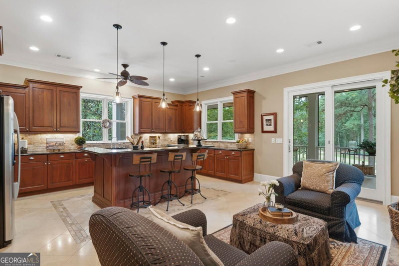 Photo 22 of 1051 Cawthorne Lane