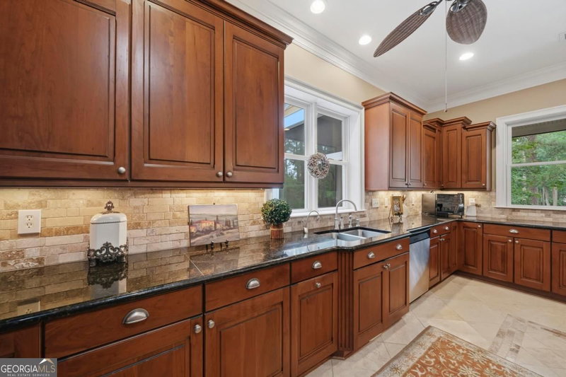 Photo 30 of 1051 Cawthorne Lane
