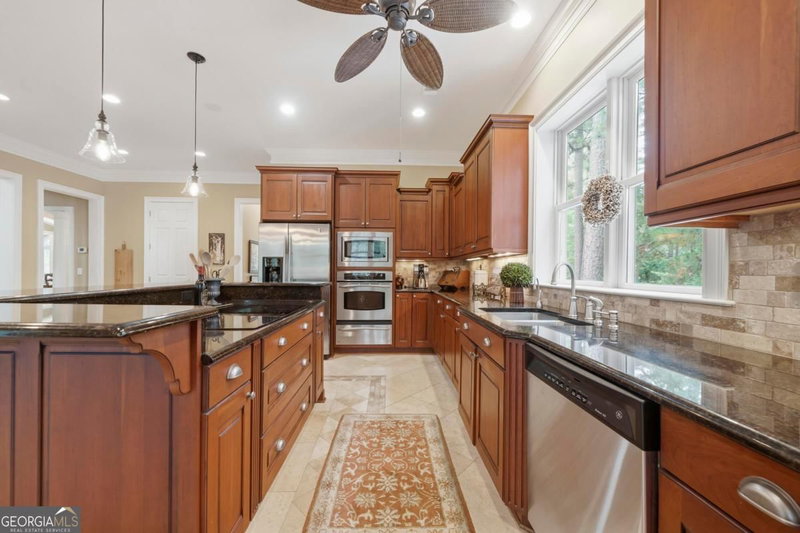 Photo 31 of 1051 Cawthorne Lane