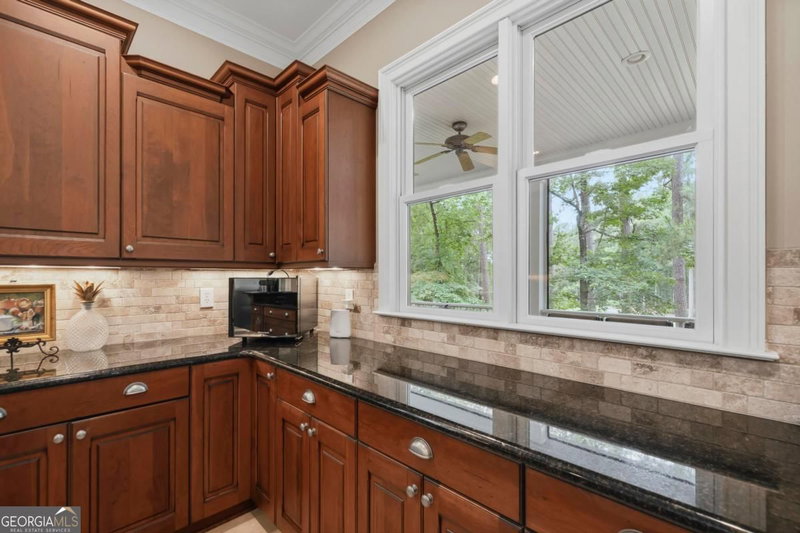 Photo 32 of 1051 Cawthorne Lane