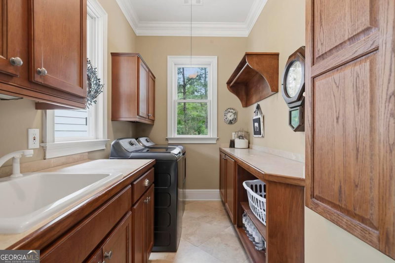 Photo 35 of 1051 Cawthorne Lane