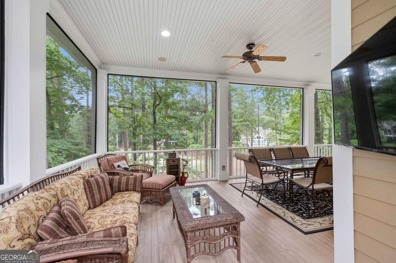 Photo 38 of 1051 Cawthorne Lane