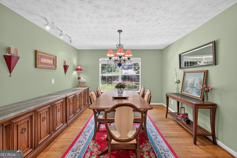 Photo 10 of 1074 Westchester Drive SW