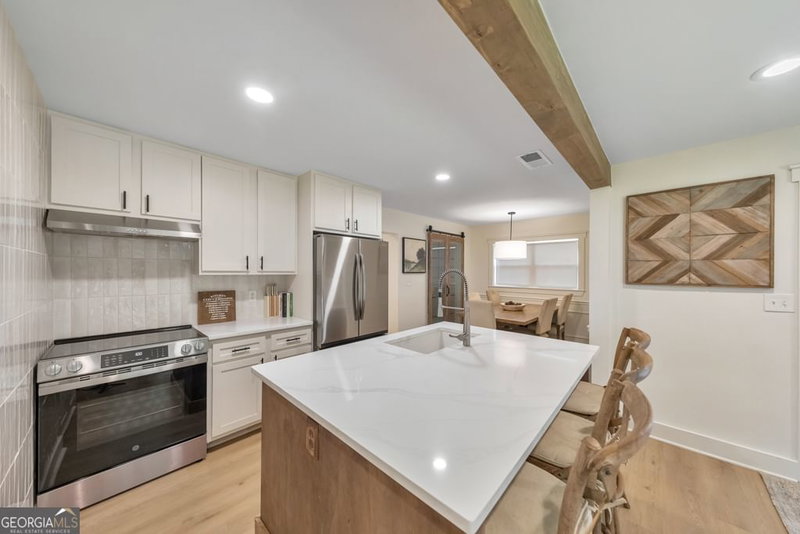 Photo 8 of 235 Mathews Circle SE