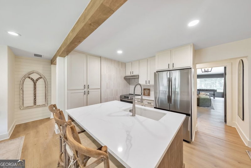Photo 9 of 235 Mathews Circle SE