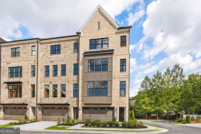 2246 Crestview Drive #34