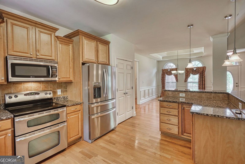 Photo 15 of 1670 Northwoods Drive