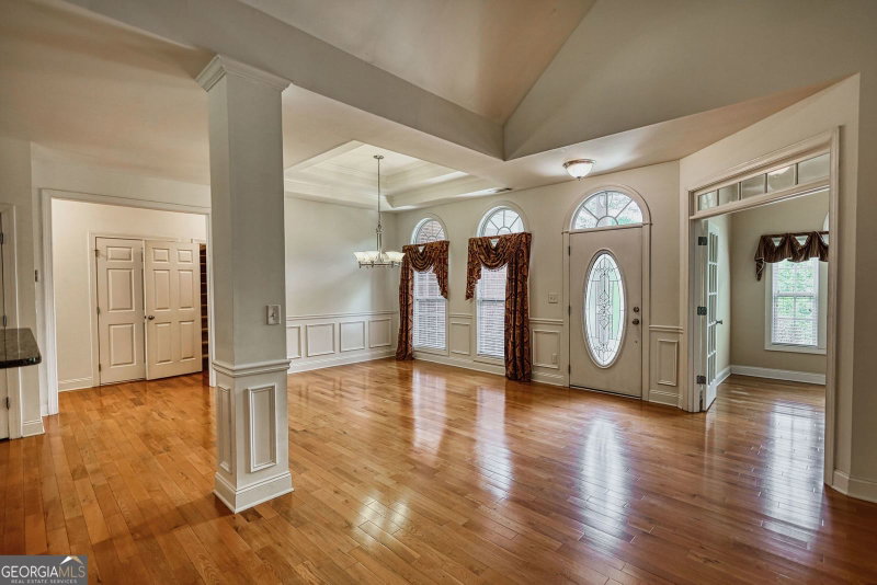 Photo 5 of 1670 Northwoods Drive