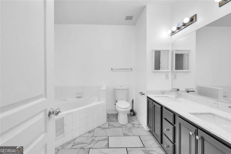 Photo 15 of 375 Highland Avenue #1002