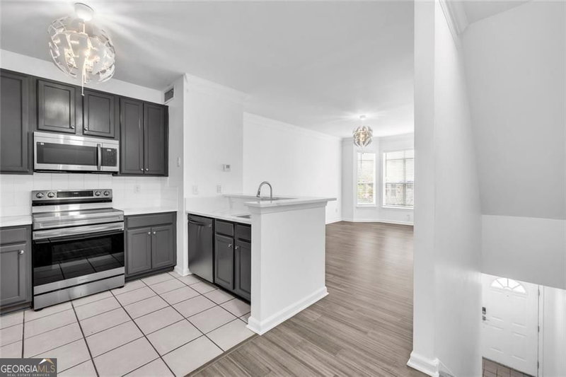 Photo 5 of 375 Highland Avenue #1002