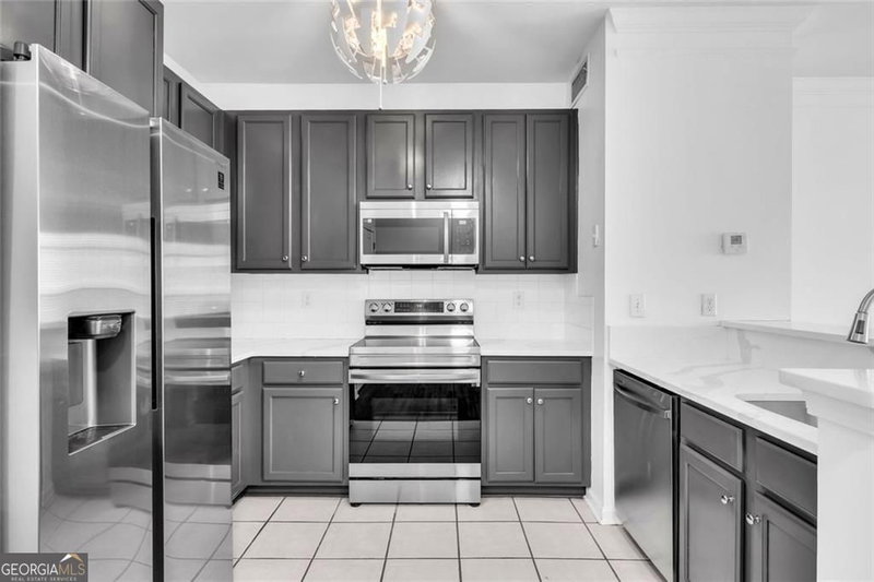 Photo 6 of 375 Highland Avenue #1002