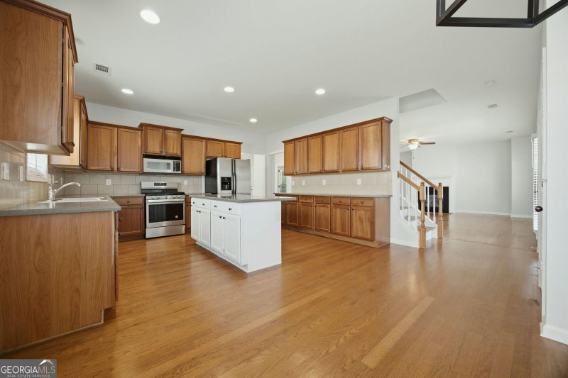 Photo 21 of 1851 Brighton Boulevard SE #23