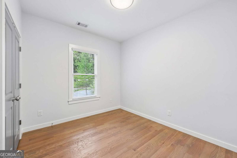 Photo 25 of 951 Fern Avenue SE #A