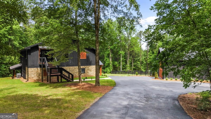 Photo 4 of 1130 Swords Trail