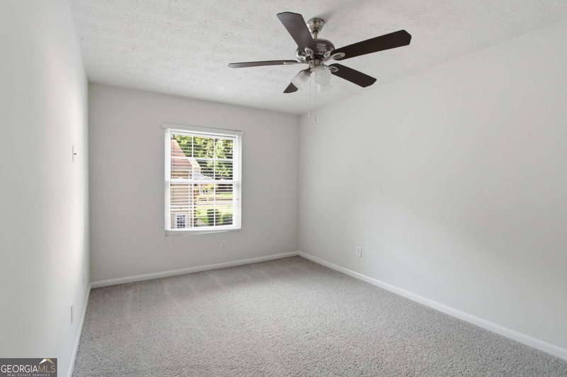 Photo 10 of 1329 Surrey Lane SW #7