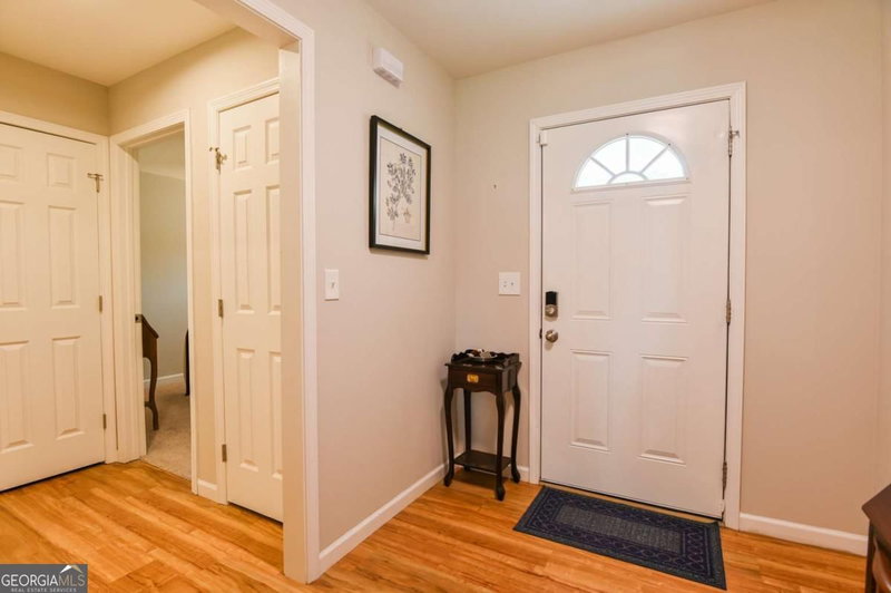 Photo 2 of 25 Tyrus Lane