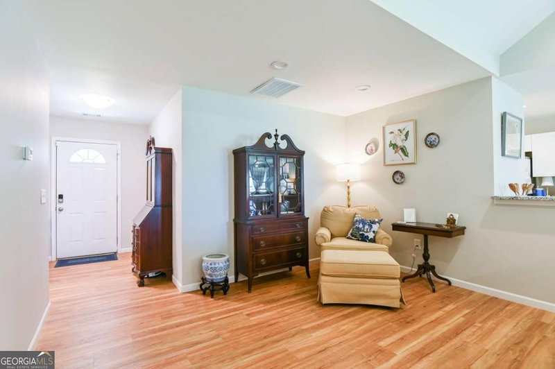 Photo 3 of 25 Tyrus Lane