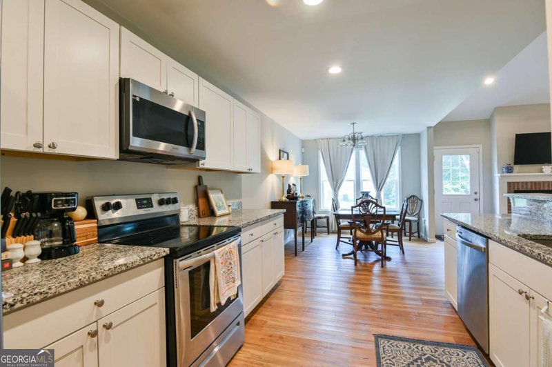 Photo 10 of 25 Tyrus Lane
