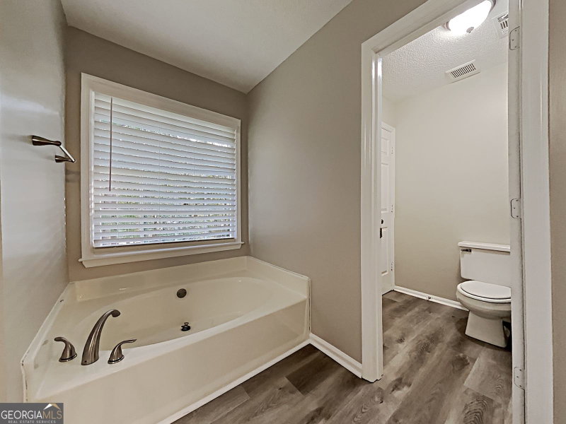 Photo 24 of 4423 Turnberry Court