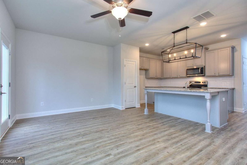 Photo 16 of 107 Greenview Court