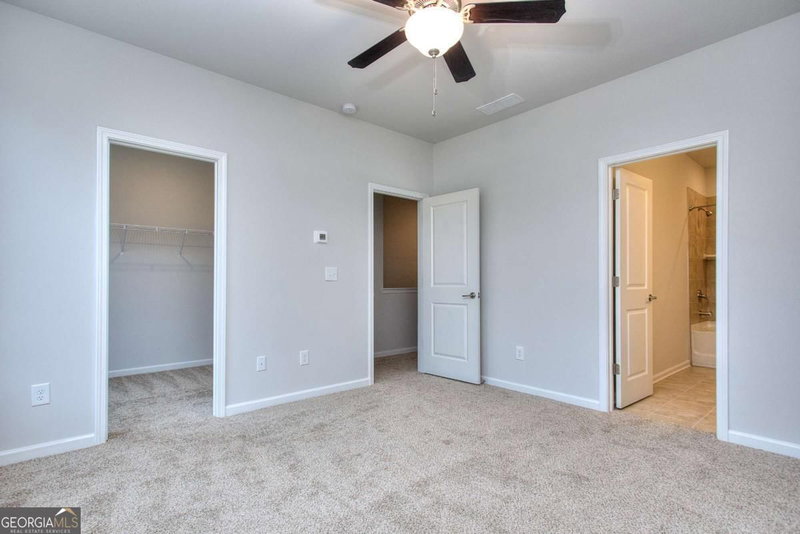 Photo 21 of 107 Greenview Court