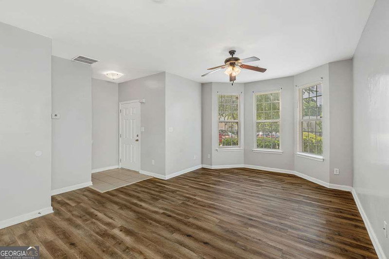 Photo 7 of 284 Commons Drive