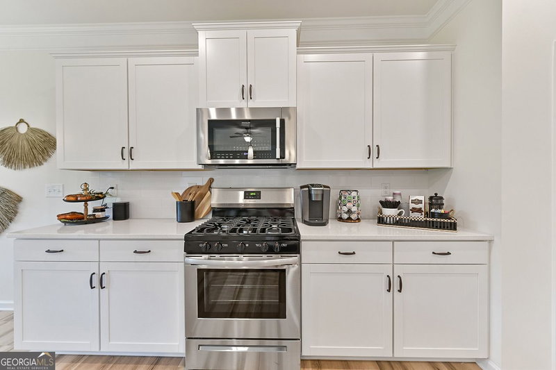 Photo 15 of 5040 Cecelia Drive