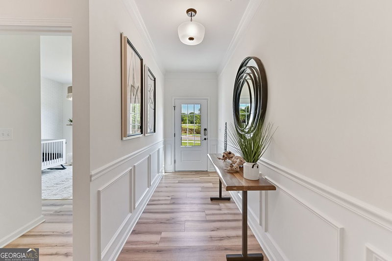 Photo 3 of 5040 Cecelia Drive