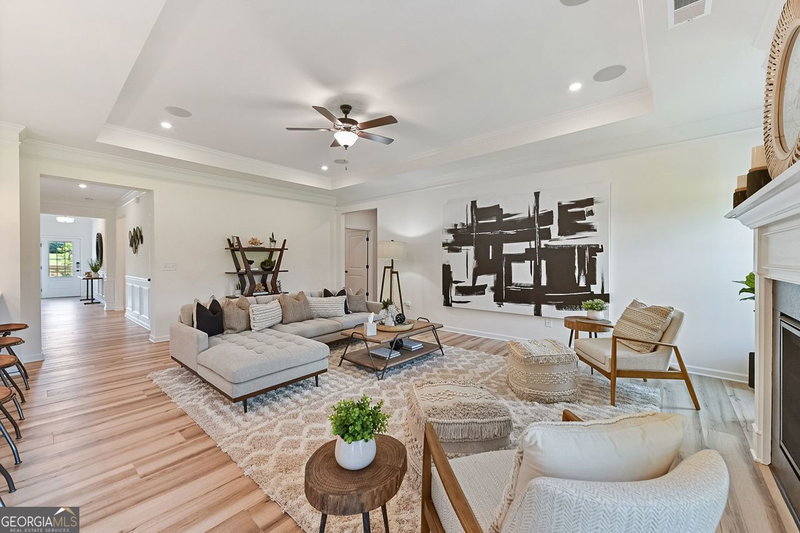 Photo 5 of 5040 Cecelia Drive