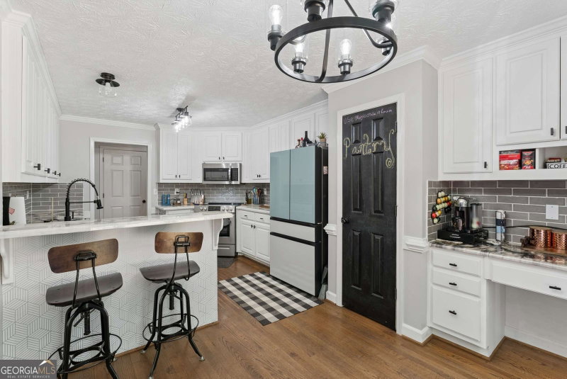 Photo 10 of 850 Ivy Ridge Drive