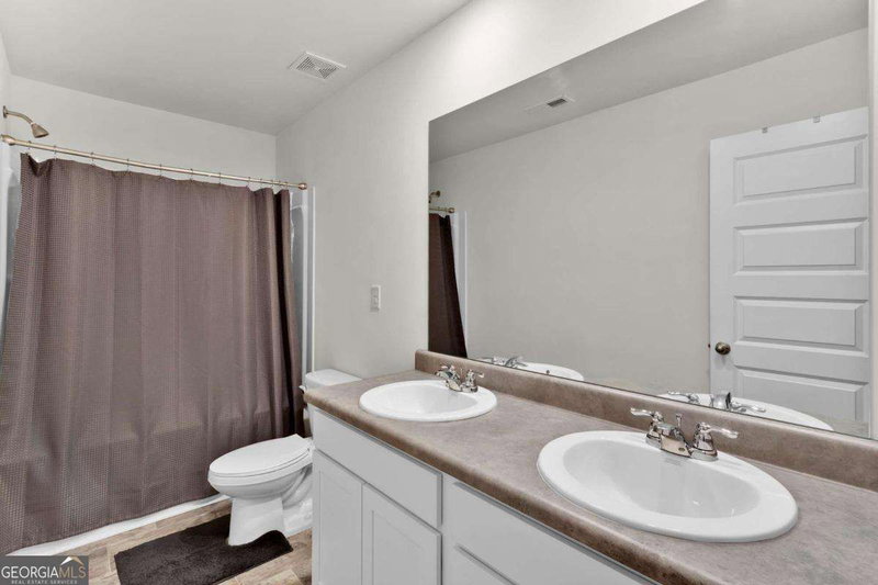 Photo 19 of 1054 Mackets Court SE