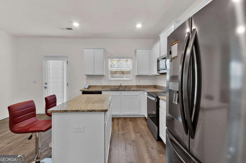 Photo 8 of 1054 Mackets Court SE