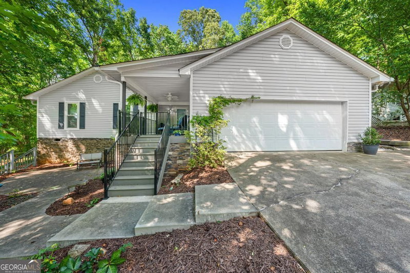 1303 South Arrowhead Drive