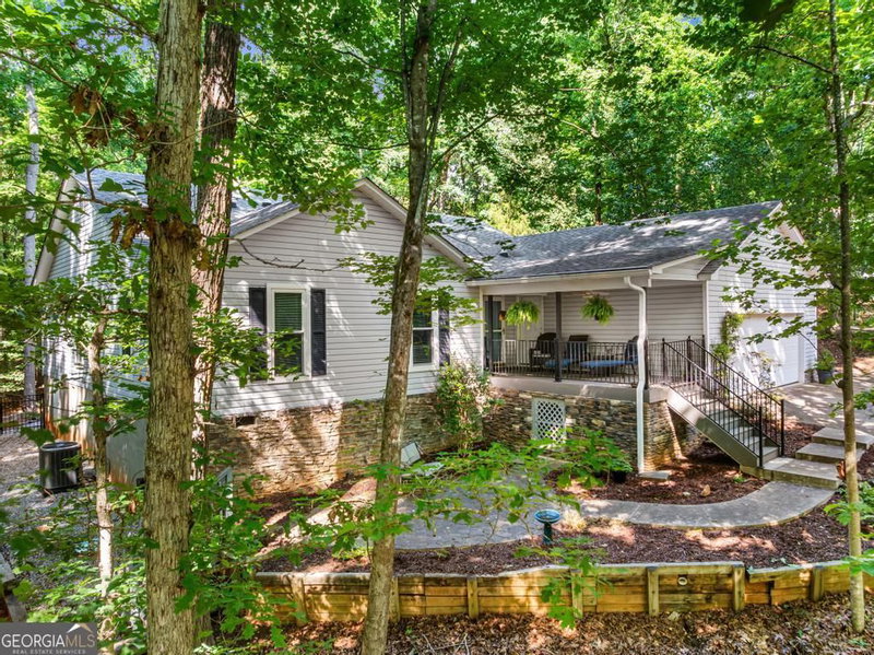 Photo 4 of 1303 South Arrowhead Drive