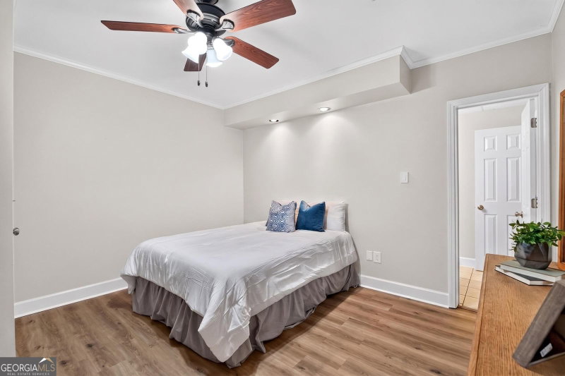 Photo 51 of 5490 Hampstead Way